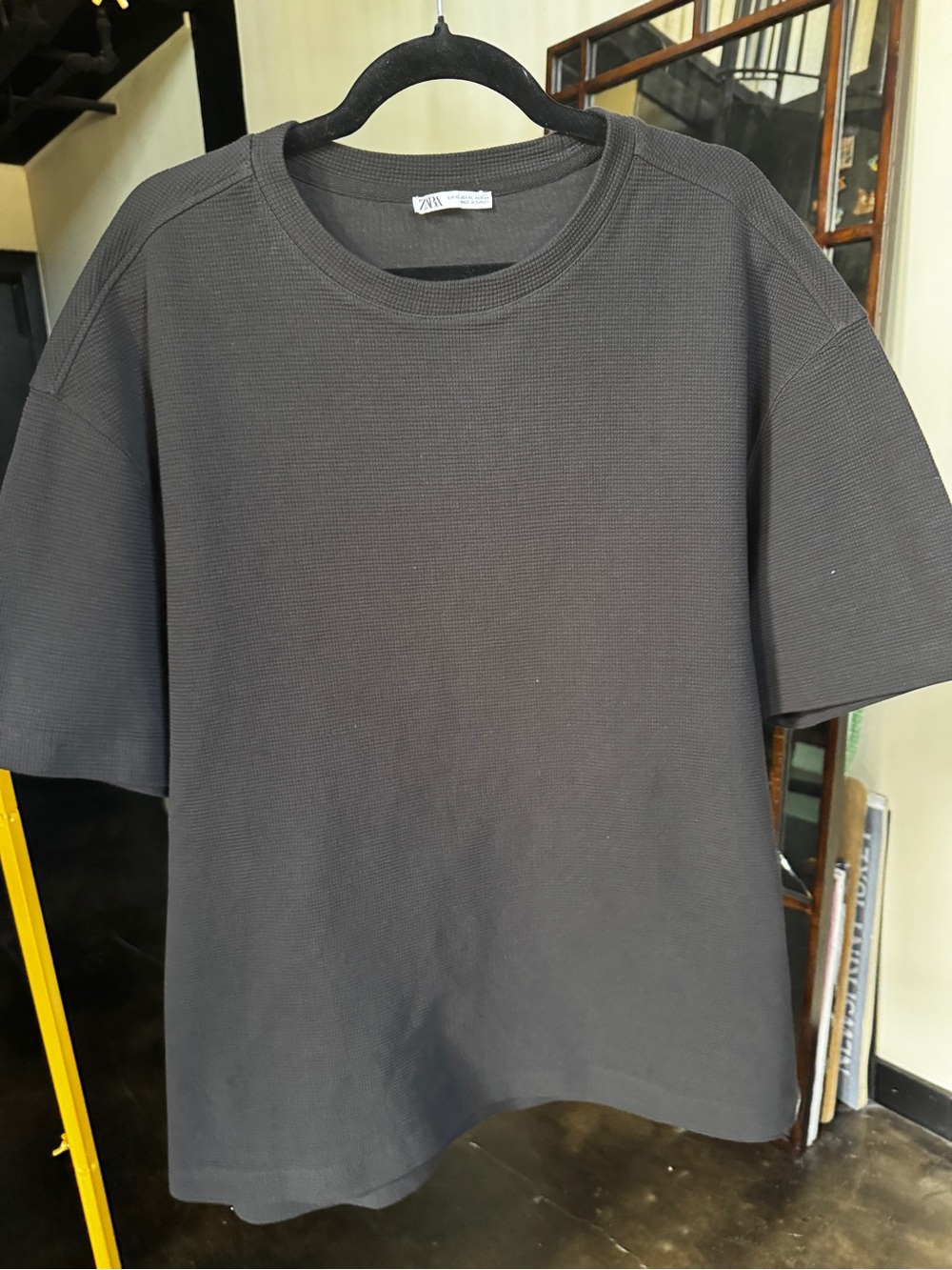 Zara Black Short Sleeve Crewneck Tee